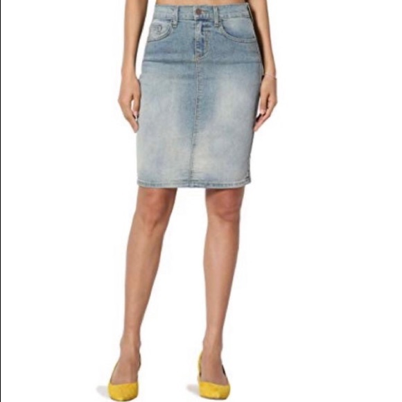 gap denim pencil skirt